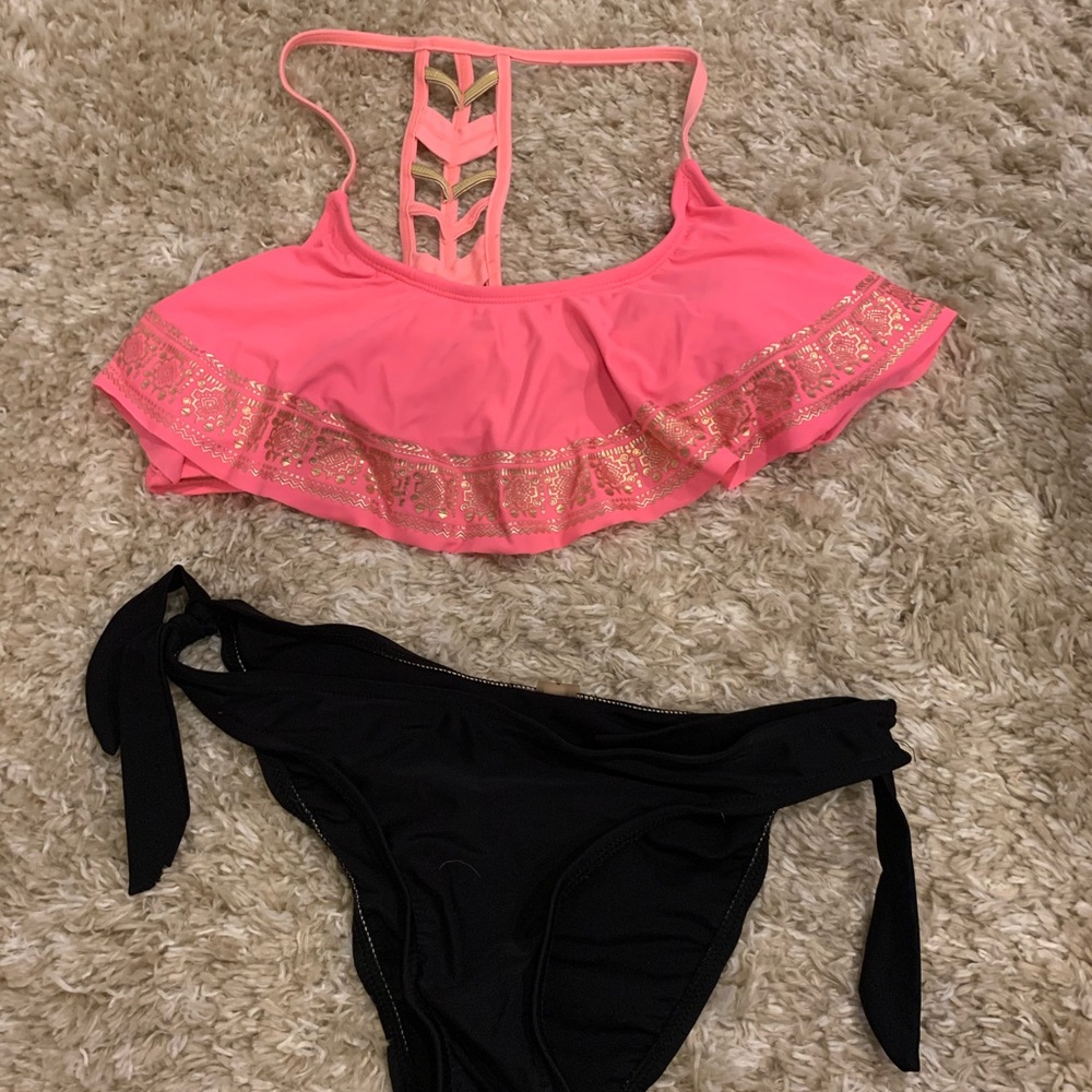 Pink bikini top